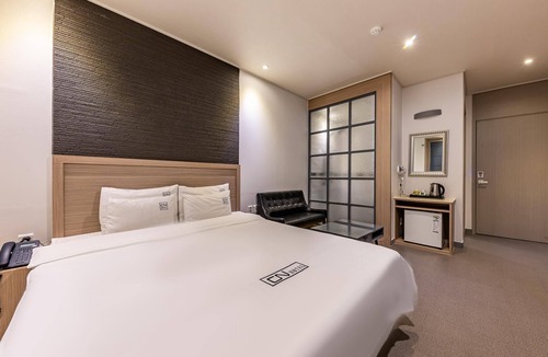 Jinhae-daero Hotel | Changwon Jinhae CN