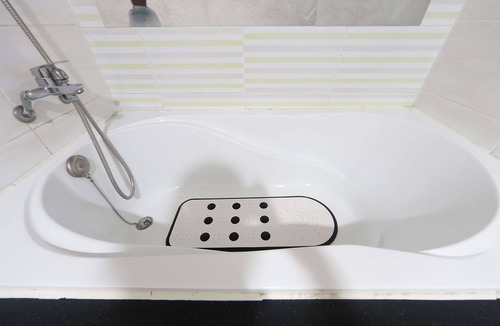 Jinhae-daero Hotel | Changwon Jinhae King