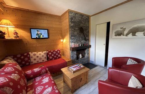 Meribel-Mottaret Apartment | Charmant Appartement Méribel - 2 Pièces, Cabine, Balcon Sud, Casier à Skis - FR-1-355-266
