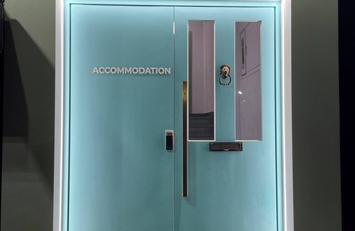 Jungang-dong House | Charming 1-bedroom building in brilliant Busan with WiFinand there r a large bed
