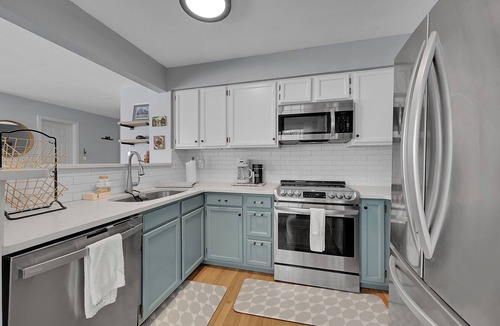 Gunbarrel Condo | Charming 2-bedroom condo near dog park, trails, breweries! 30-day minimum