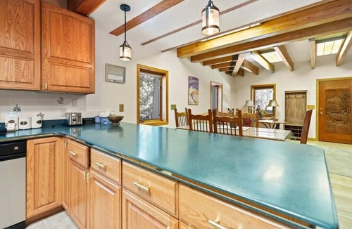 Breckenridge House | Charming 2BR Mountain Getaway - Near Hiking Trails