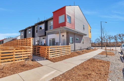 Forest Springs House | Charming 3-bedroom, 4 Bath Townhome in Arvada, CO
