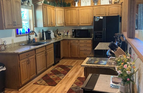 Estes Park House | Charming 3-bedroom house in Estes Park-close to Downtown and RMNP #3288