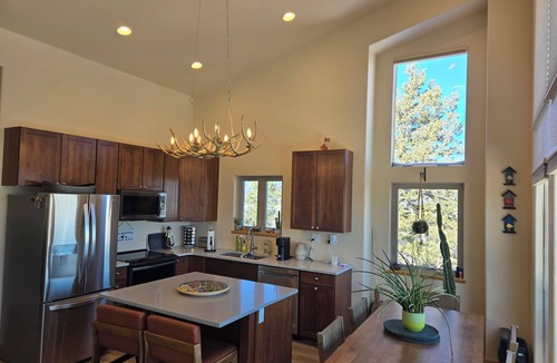 Bailey House | Charming 3-bedroom house in beautiful Bailey perfect for relaxing stays