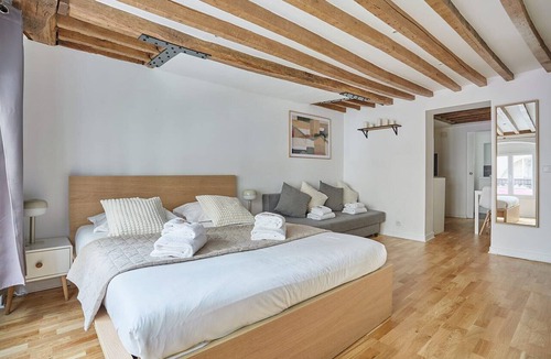 Bonne-Nouvelle Apartment | Charming Apartment Center of Paris