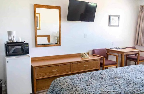 Delta Hotel | Charming boutique hotel, nestled on 20 acres alongside the picturesque Gunnison River! Whether you're here for fishing, wine tasting, or any adventure you have in mind, our hotel provides the perfect and inviting basecamp for your memorable stay.