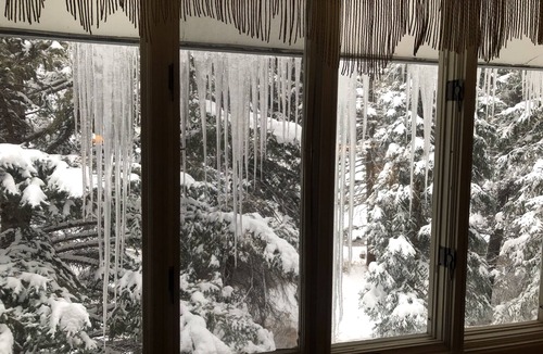 Vail Condo | Charming, bright Vail Condo Steps Away From Village & The Mountain.