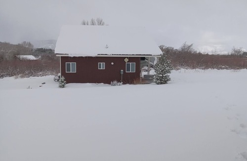 Mancos House | Charming bungalow in historical Mancos with WiFi. Privacy and beautiful views.