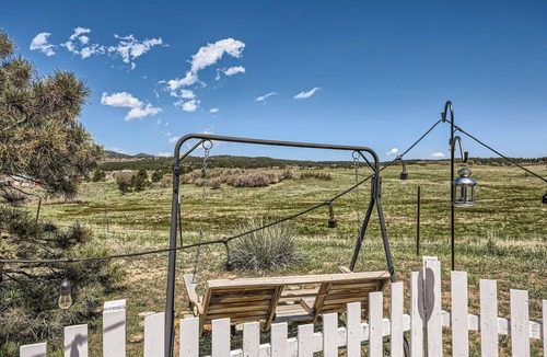 Monument House | Charming, Colorado Cozy, 3-bedroom house in Monument