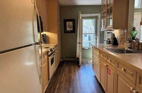 Vail Apartment | Charming Cozy Retreat: Your Home Away From Home.