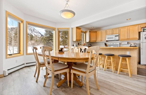 Frisco Villa | Charming Frisco Getaway|Close to Main St|Sleeps 8