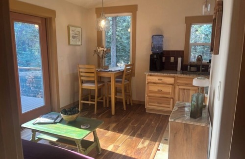 Holman Cottage | Charming guesthouse casita in Mora, New Mexico