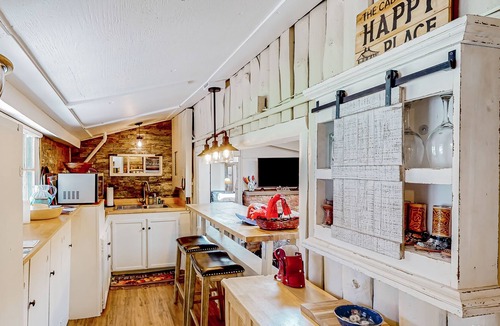 Colorado Springs Cabin | Charming home on 14 acres near town with patios, fire table, & 3 fireplaces