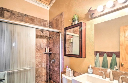 Indian Mountain Cabin | Charming Jefferson Retreat w/ Deck & Grill!