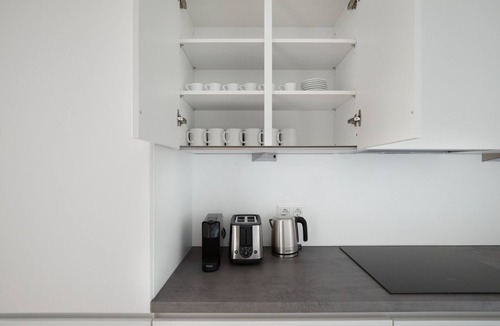 Erdberg Apartment | Charming Landstraße 2BR w/Gym, nr Erdberg, by Blueground