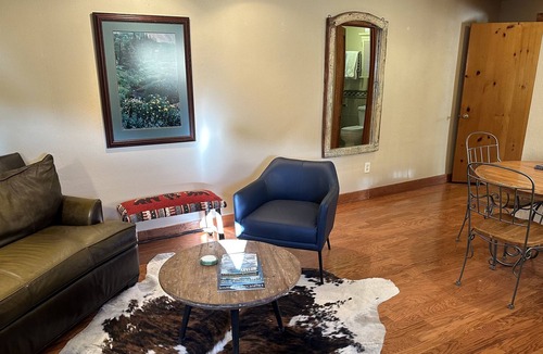 Estes Park Cottage | Charming Mountain Cottage - Near RMNP - 30 Day Minimum Rental