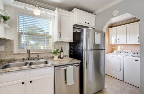 Central Colorado Springs Cottage | Charming Pet Friendly 2BR Retreat