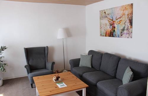 Boeblingen Apartment | Charming, spacious 2BR in Böblingen, walk to Lakes, Transit & German Restaurant