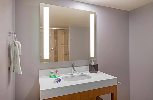 Mountain House Hotel | Check Out Peaks of Keystone! 3 Classy Units, Free Shuttle, Breakfast, Parking!