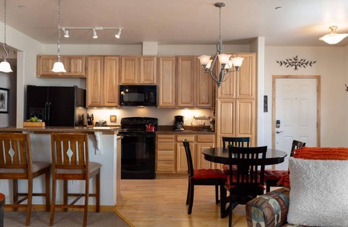 Winter Park Condo | ✔ Check! PET-FRIENDLY | Walk To Downtown | Close To Skiing | Trailhead Lodges 811