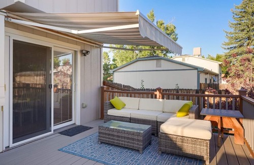 Foothill Green House | Cheerful 4BR home near Red Rocks & Mountains!