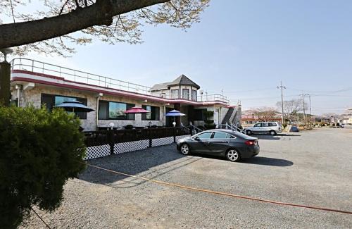 Ttanttuk House | Cheongsachorong Pension Gapyeong