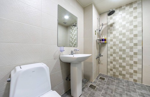Cheongsong Hotel | Cheongsong Gallery