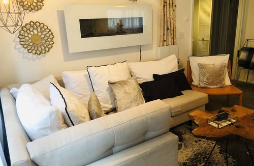Cherry Creek House | Cherry Creek Chic Retreat🍒
