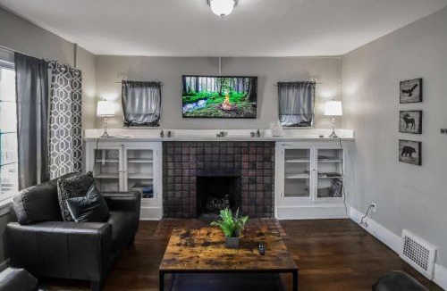 Congress Park House | Chic Denver Family Retreat Free Parking & Prime Location