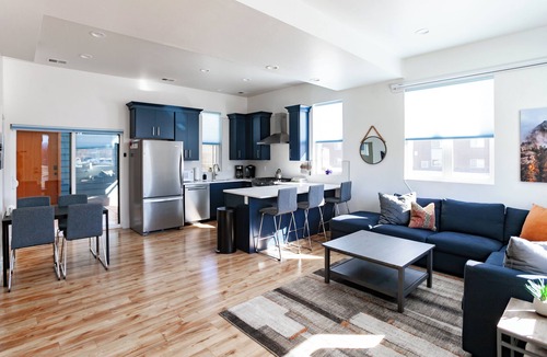 Grand Junction House | Chic Indigo Digs : 3 BR,Cool Kitchen, Zen Patio!