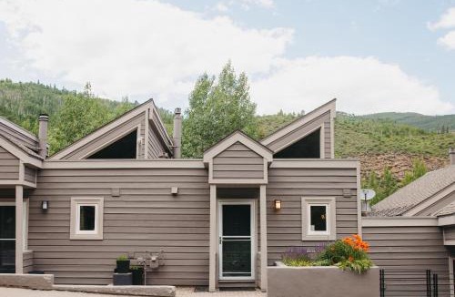 Intermountain House | 'Chillside Chalet' Modern West Vail Townhouse!