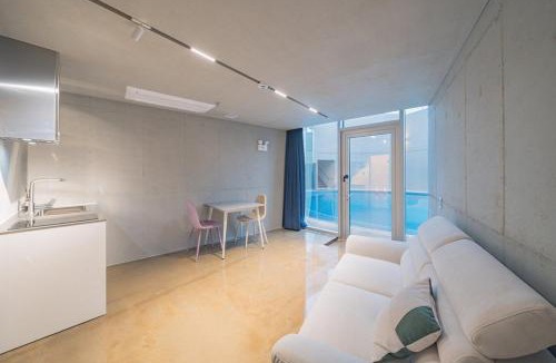 Chuncheon House | Chuncheon Interstellar PoolVilla