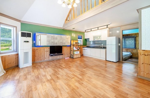 Namsan House | Chuncheon Namiseom pet Friendly Pension