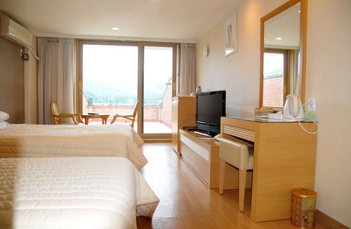 Chungju Hotel | Chungju Suanbo Park Hotel