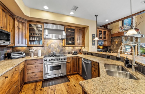 Steamboat Springs House | Cimarron #2 - walk to base, winter ski shuttle, private deck spa, Mountain views!