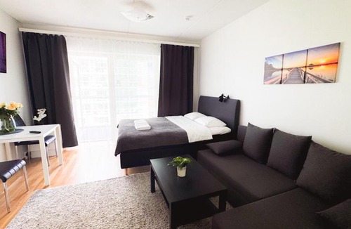 Oulu Apartment | City center 1R studio with perfect view, parking