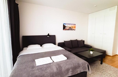 Oulu Apartment | City center 1R studio with perfect view, parking