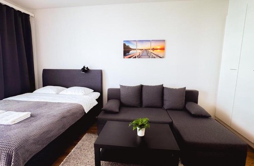 Oulu Apartment | City center 1R studio with perfect view, parking