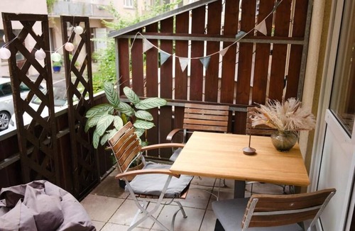 Wurzburg City Centre Apartment | City retreat with terrace