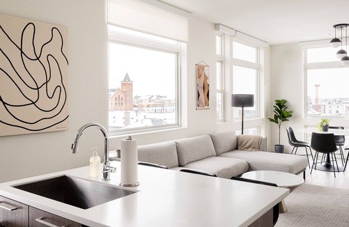 Highland Condo | Classic Contemporary Loft with View | Espadín LoHi