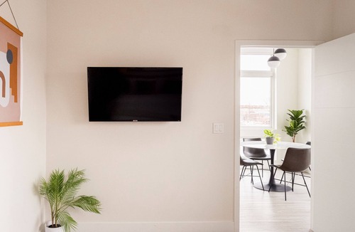 Highland Condo | Classic Contemporary Loft with View | Espadín LoHi