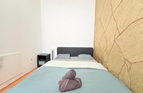 Rudolfsheim-Funfhaus Apartment | Classic Vienna Residence