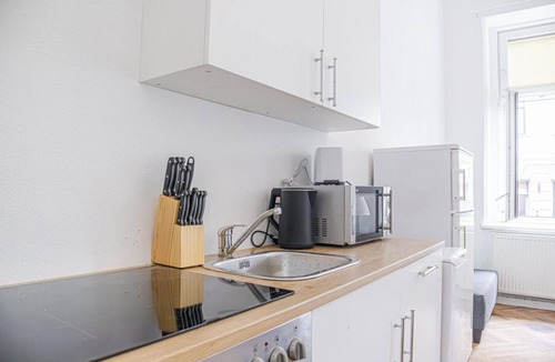 Wahring Apartment | Classy 2BR Apt. w/Exclusive Location near AKH