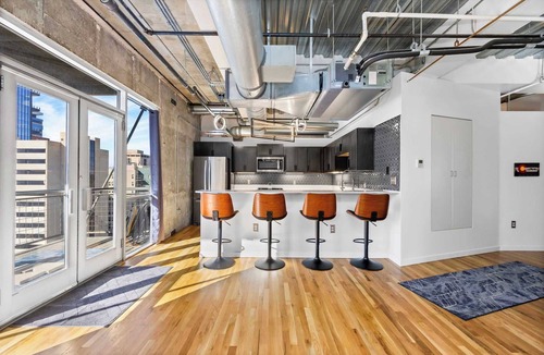 Ballpark Condo | Clocktower Views | Sky Lofts 1BR | 30+ Stay