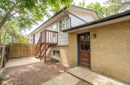 Allendale Area Apartment | Close to Downtown| Sleeps 8 | Private Backyard