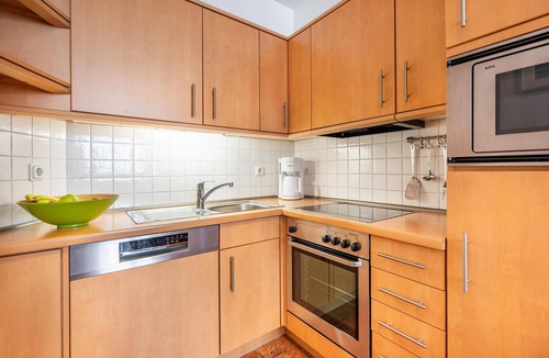 Binz Apartment | Close to the beach-2 room apartment with balcony-center of Binz-Villa Hildegard-App.1