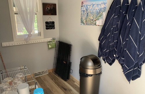 Breckenridge Ski Chalet | Close to Town & Skiing/Hiking, Stunning Views, Private Hot Tub. Pet welcome.