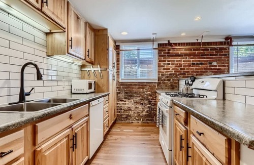City Park Apartment | Cloud by Modern Midstay/1Block to City Park #C14