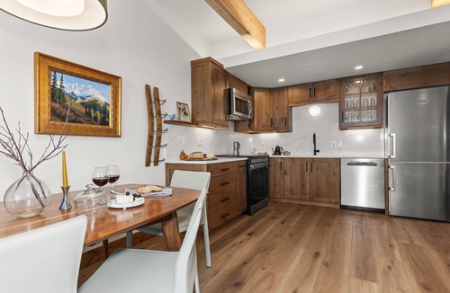 Steamboat Springs Condo | Club-B211: Fully Renovated, Panoramic Mountain Views, Prv W/D, Ski In Ski Out